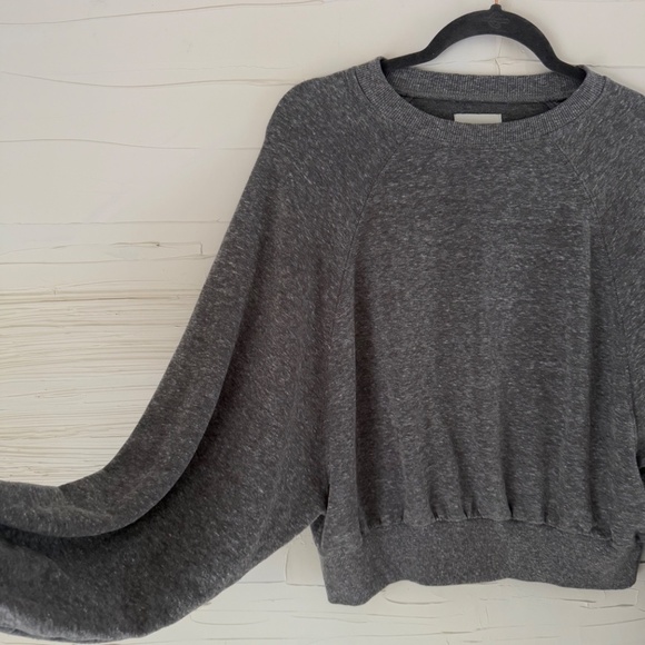 American Eagle | Size M | Slouchy Bat Sleeve Lightweight Sweater Grey - Picture 5 of 6